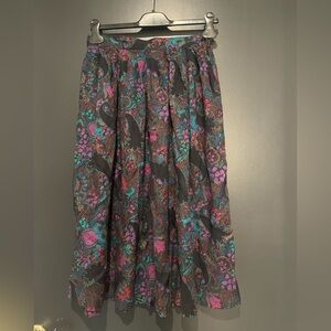 Vintage Paisley Black Floral Patterned Skirt with Pockets and Side Button size S